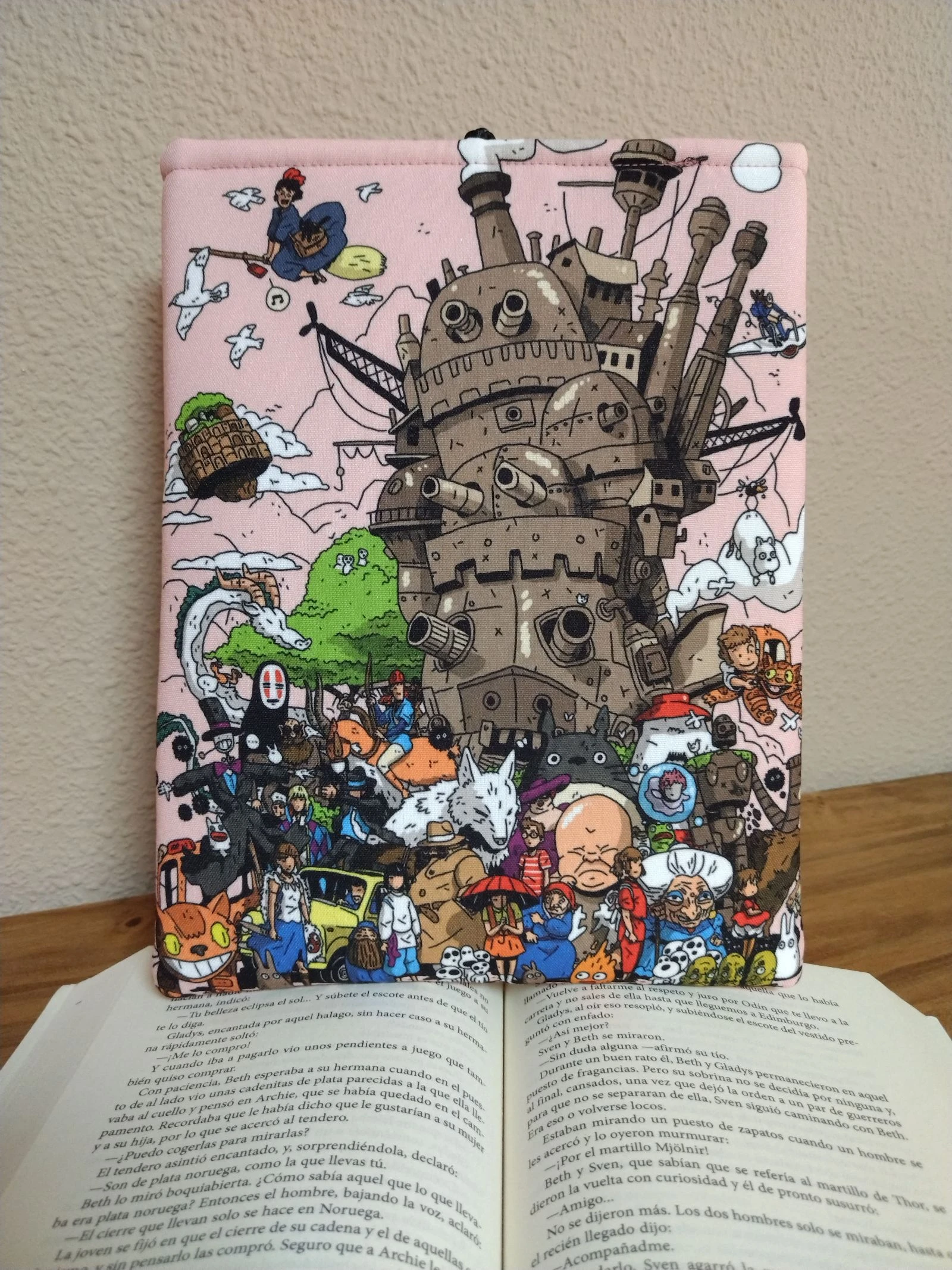 Célula literária acolchoada - design Studio Ghibli Rosa - Feito à mão – photo 2